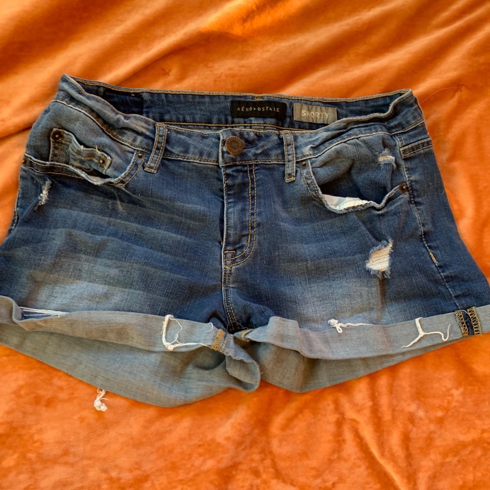 Shorty shorts/ high waisted